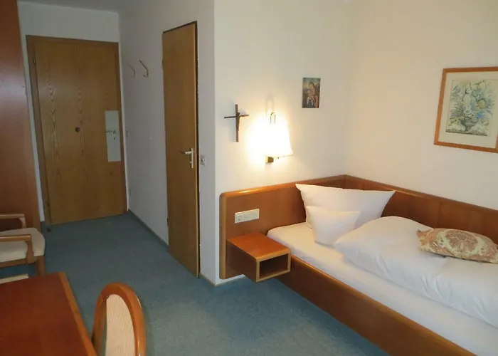 Gaeste- Und Tagungshaus Maria Trost Hotel