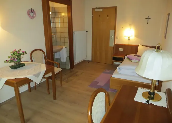 Gaeste- Und Tagungshaus Maria Trost Hotel 3*